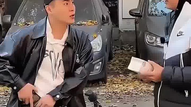 10万块钱能不能换打你一顿，万万没想到，小丑竟然是自己