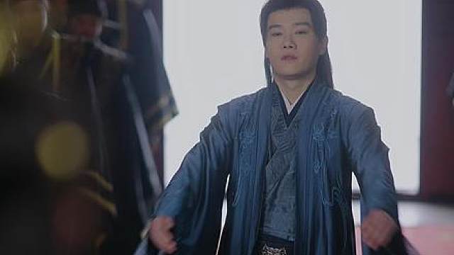 我刚登基称帝，她就说我是昏君
