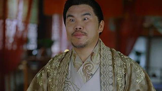 我刚登基称帝，她就说我是昏君