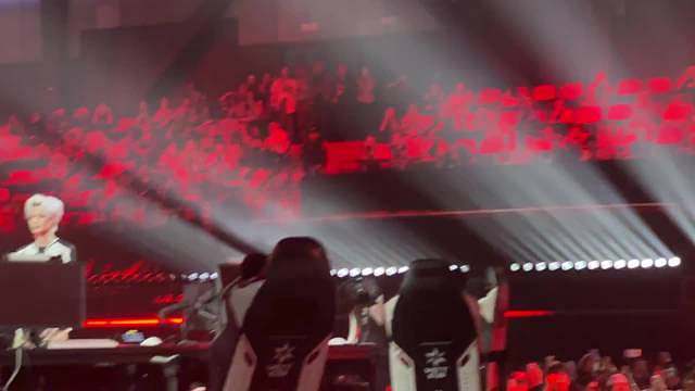 王俊凯亮相无畏契约表演赛
电竞文男主来了！

 ​​​