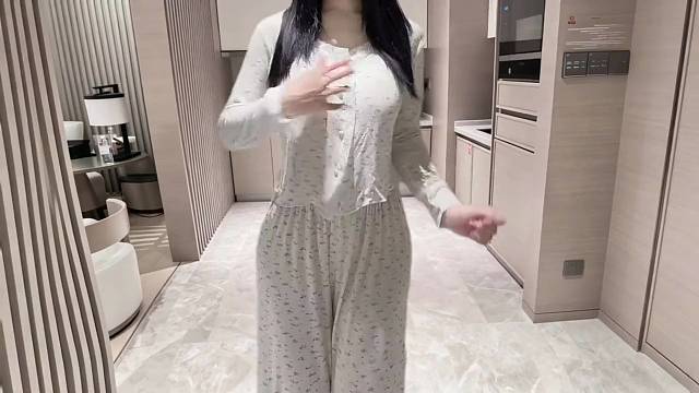 爱看更爱穿