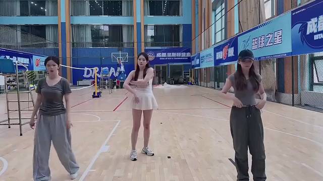 有些女人天生就是主角～