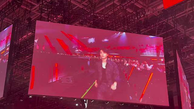 karry 王电竞男神 karry 起飞！今天表演赛先是被脸帅一跳然后再被操作帅一大跳！瓦手小王不要