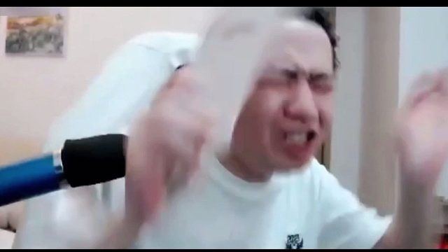大家好，他是边路之虎吕德华!_游戏热门视频