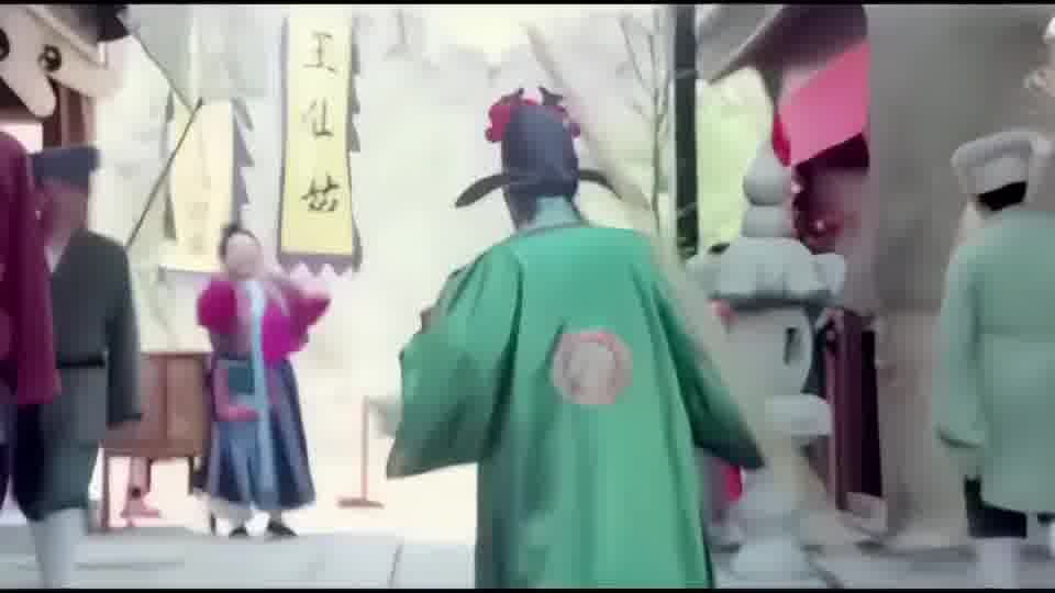 谁在窗口练标枪啊？