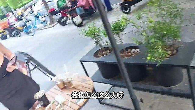 【小小小酷哥】看富婆米格！小酷受不了直言要喝N