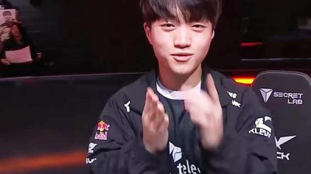 从顶撞Faker到陪伴李哥最久的队友，Keria的成熟与蜕变