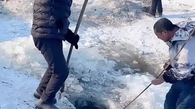这他能钓到鱼吗！