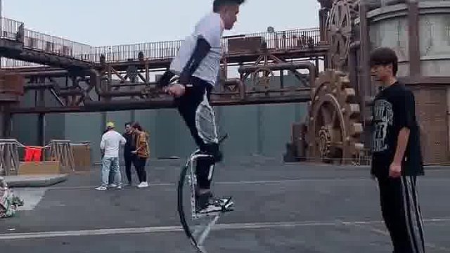 如果当时有这个，我翻墙也不至于把腿摔断