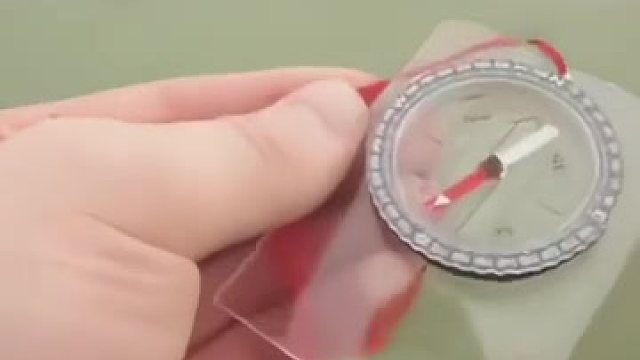 老外把自己装进气球里，打算从英国漂到法国