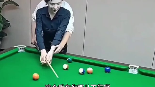小酷的桌球技术如此高超，让妹子直呼吸收不了！