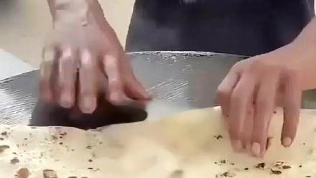 印度街头美食 被暴打的饼