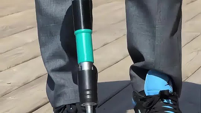 别拿钉枪不当枪，钢板都能打穿