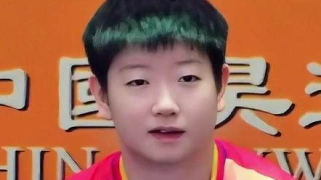 为何孙颖莎总会无意间表情失控？本以为是刻意卖萌，得知真相才懂那句“胸前国旗永远大于性命”的含金量