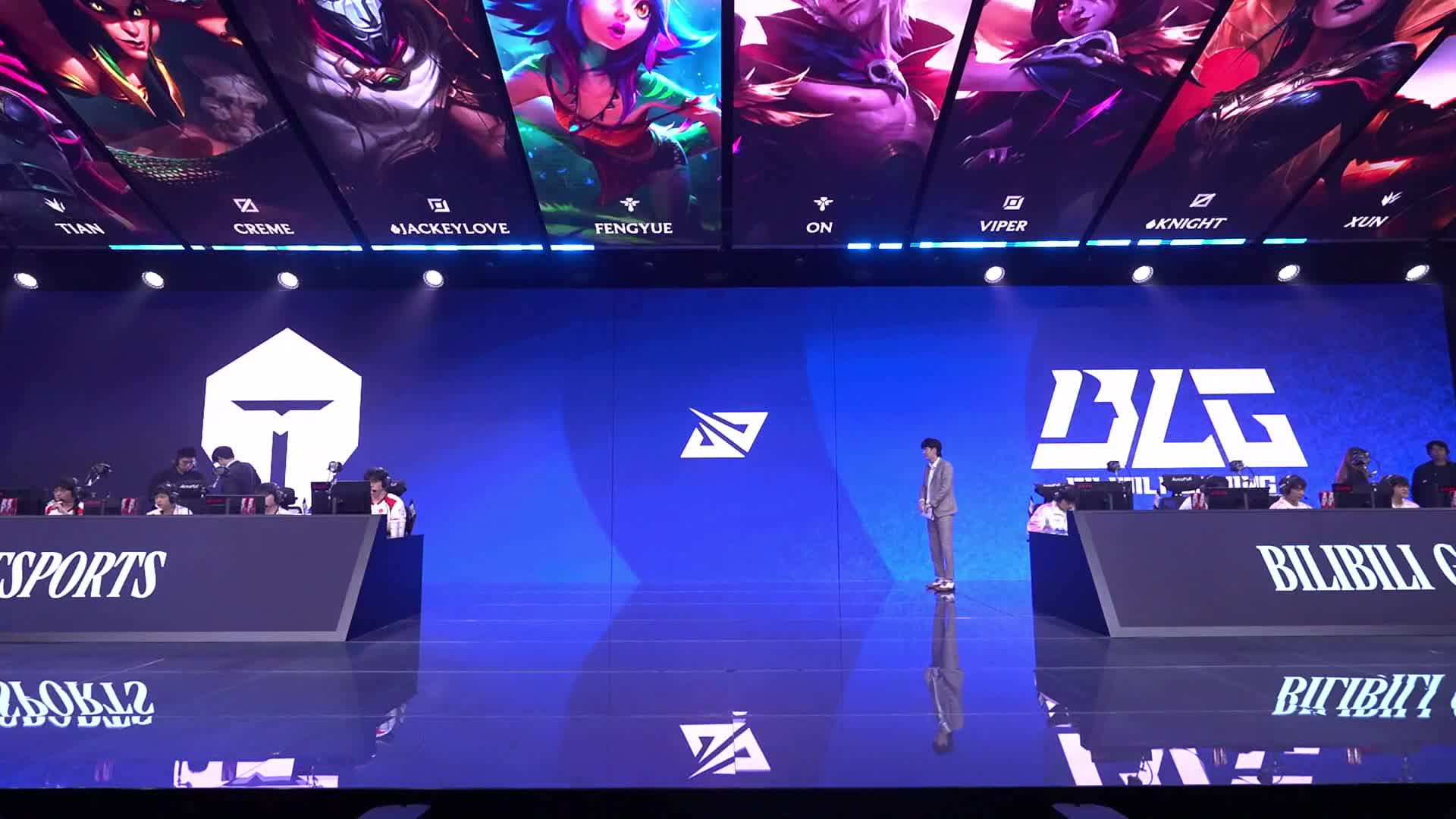 BLG锁定霞洛下路组合