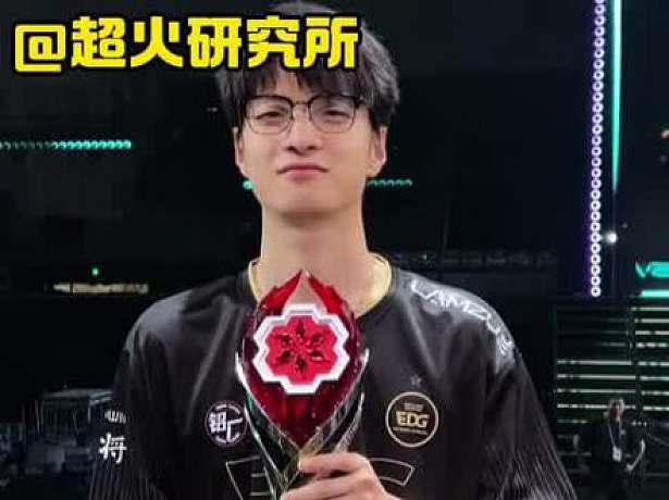 傳奇耐電王，楊永信的一生之?dāng)常琻obody