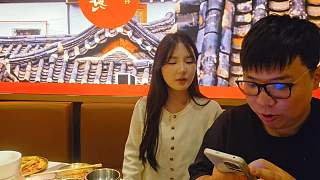 聚餐時(shí)強(qiáng)調(diào)免費(fèi)住宿細(xì)節(jié)