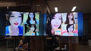 小董在直播中臀部不慎露出