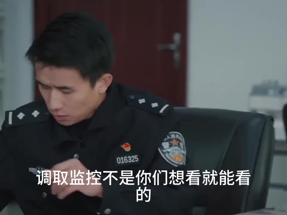 警车都敢偷，真是没谁了
