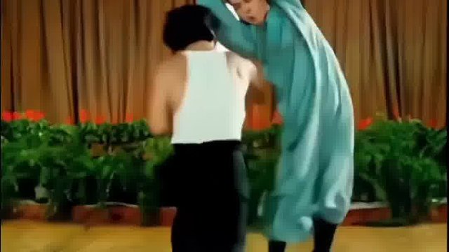 男子跟和尚比武，结果一招都没有打中