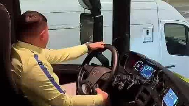 陆地头等舱斯堪尼亚，男人开半挂真男人，这比豪车还好开