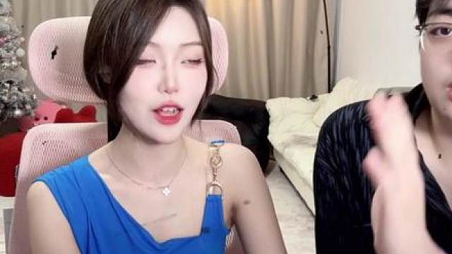 林树和猫猫晴开播讲述这两天手术趣事。