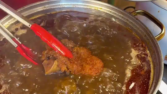 街头螺蛳粉，加满料可香了！