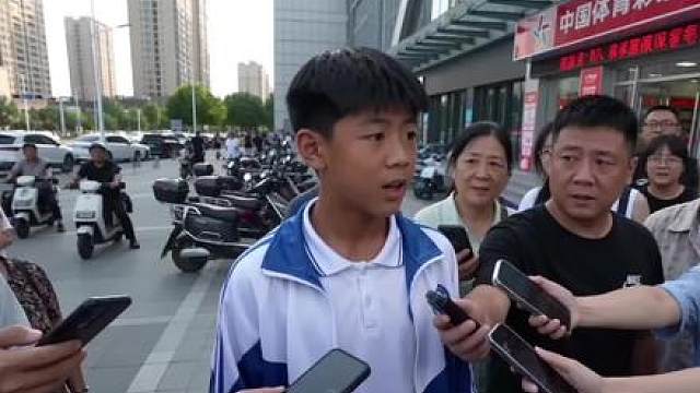 征途一路繁花相伴，决赛繁花尽落，独留他一枝傲骨逆风凋零
