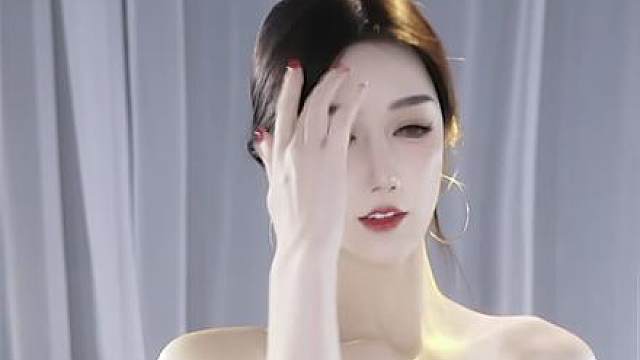 清纯甜美！车老板呢精灵妆赫本风