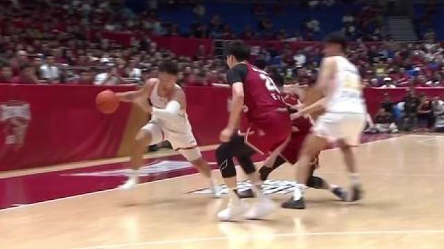 你该不会真想进NBA吧？末节连续三分彰显球星成色，贺希宁23分助深圳晋级四强！