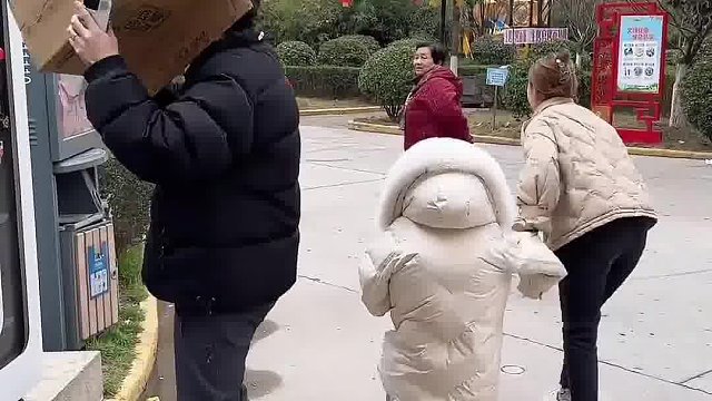 怀疑了一圈都不知道是谁给我套上的！