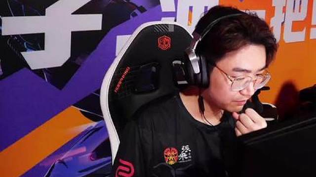 苏神上演一打四拯救世界！东方棕熊打破不胜魔咒！ 这才是中国战队该有的气势！
