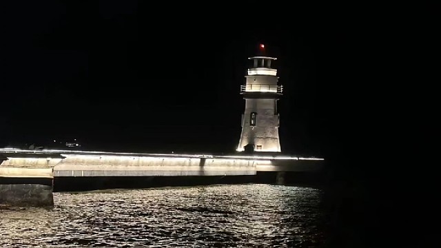 嗯