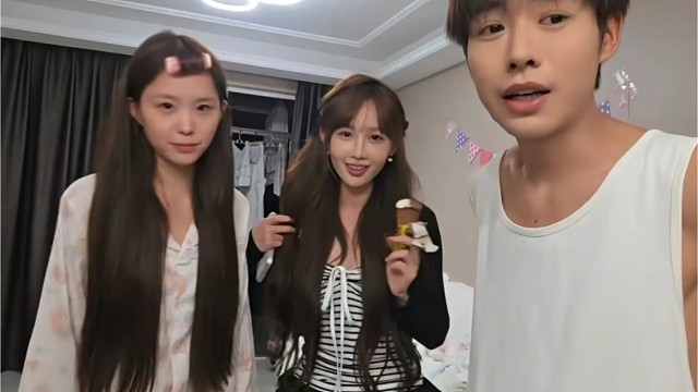 子圣x11跟朝朝吵起来了，拱火朝朝破防笑晕了