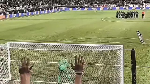 Pov:当你点球大战中扑出四粒点球