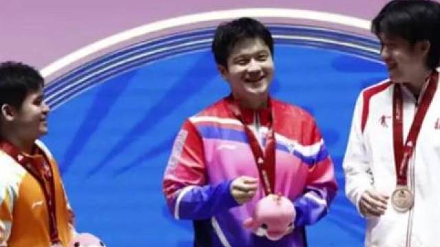 名记：国乒男团击败日本毫无意义！已经面临危机，更需樊振东回归