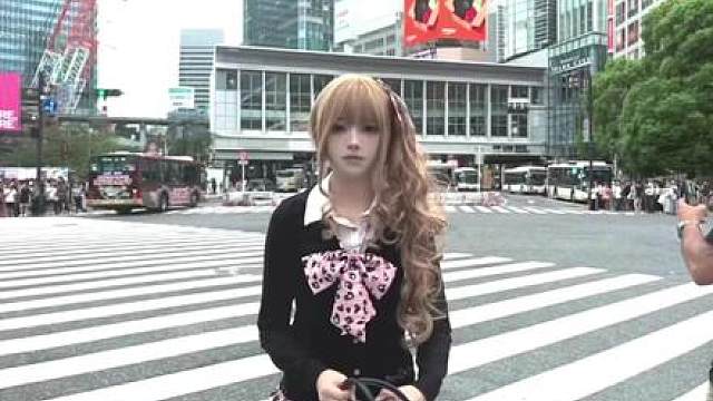 涩谷辣妹！那时她总提到东京 说涩谷的十字路口像被上帝按了暂停键