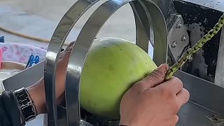 椰子從中間切開(kāi)，真的是為了省事嗎？