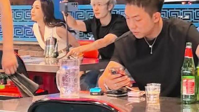 童锦程来吐鲁番了