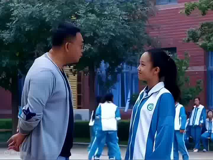 学生给老师介绍对象，就为了不交作业吗？