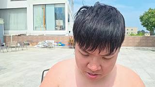秀手臂傷口笑稱完全不疼