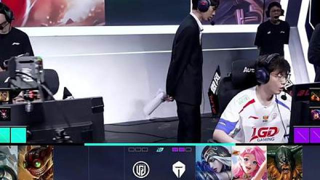 LPL第二赛段淘汰赛 姿态水晶哥解说TES VS LGD第三局
