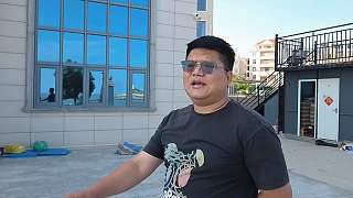 稍后跑步活動(dòng)中自信炫耀