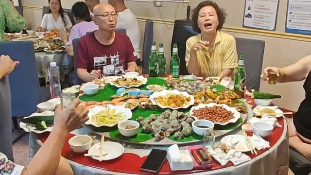 辽宁兴城觉华岛馨昕宾馆民宿渔家乐包吃包住吃海鲜免费码头接送提供赶海工具环岛游电动车全免费！