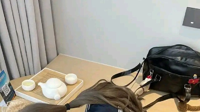 腼腆小妹妹