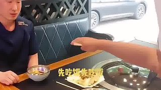 分不清大小王了是吧？老板都不敢跟廚師硬剛！