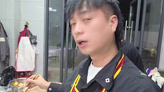 戲言團長比狗強引歡笑