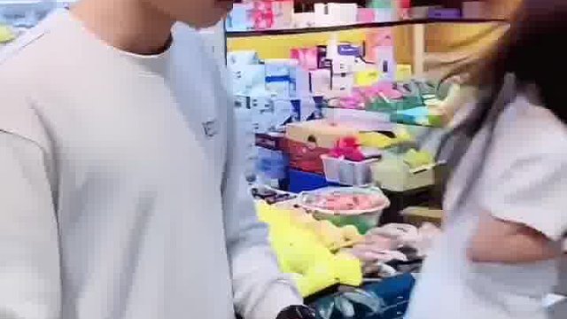 自己留下来慢慢解释吧