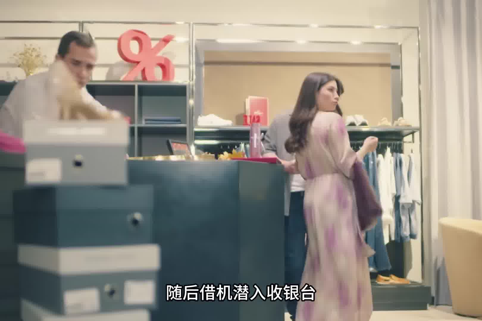 妻子伪装成芭比娃娃跟踪丈夫