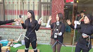 日常打架正?；淞鉀Q玩笑